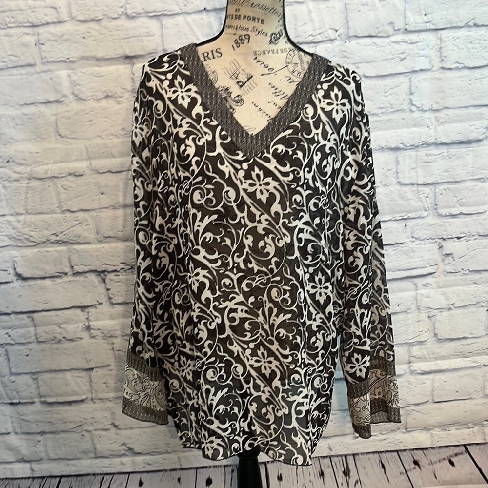 Chico’s 100% Silk Blouse Top Sheer Black & White Paisley Scroll Size 3 XL